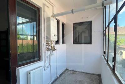 Apartament cu 4 camere decomandat în Central