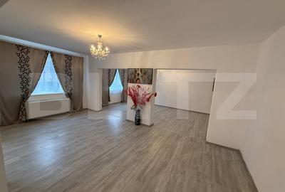 Spațiu comercial, de 330.00 mp, în Cugir