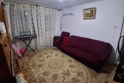 Apartament cu 3 camere semidecomandat, mobilat în Păcurari