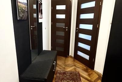 Apartament in casa cu 2 camere ,beci si curte pe Strada Titulescu ,zona Afi - 14