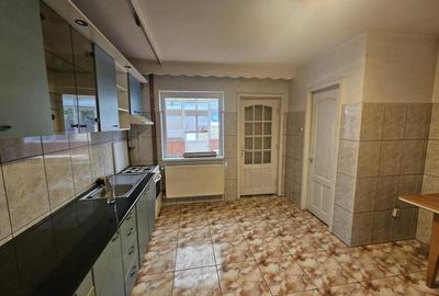 Casă individuală cu 6 camere în Gheorgheni
