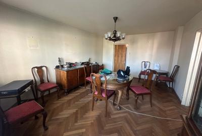 Apartament cu 3 camere semidecomandat în Domenii