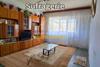 Apartament 4 camere, decomandat   Zona Dacia (Bulevard) 125000 euro - 3