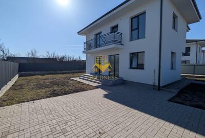 Casă individuală cu 4 camere în Jucu de Mijloc