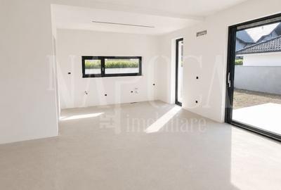 Casă individuală cu 4 camere în Nufărul