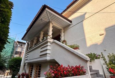 Apartament cu 2 camere decomandat în Dorobanți