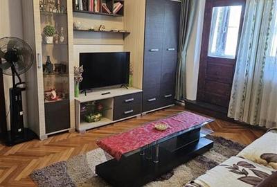 Mobilat si utilat in bloc anvelopat, etaj intermediar - 2