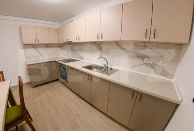 Apartament cu 3 camere decomandat, mobilat în Ultracentral