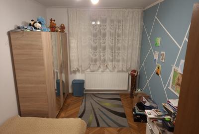 3 camere Exercițiu / fondul vechi , Decomandat / centrala , Amplasament DEOSEBIT - 3