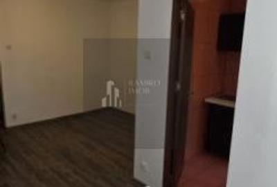 Garsonieră decomandată în Fizicienilor