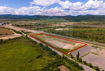 Teren Construcții intravilan de 21536 mp, în Ilia