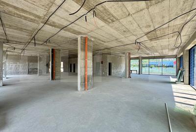 Spațiu comercial, de 1,400.00 mp, în Exterior Est
