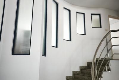 Birou, 350 mp în Barbu Văcărescu