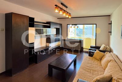 Apartament cu 4 camere semidecomandat, mobilat în Central