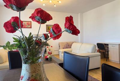 Apartament cu 2 camere semidecomandat, mobilat în Complex Studențesc