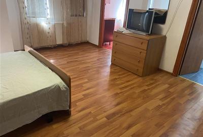 Garsoniera de vanzare , zona Spitalul Judetean Focsani , et 1 3 , 38 mp , renova - 5