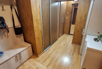 2 decomandate Piata Centrala 53 mp etaj 3/4 Mobilat/Utilat 82000Euro - 6