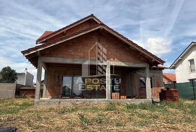 Casă individuală cu 4 camere în Beregsău Mare