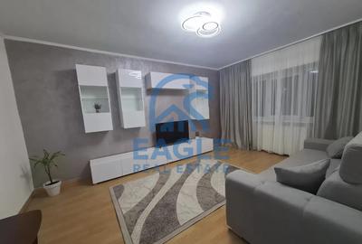 Apartament cu 2 camere decomandat, mobilat în Casa de Cultură