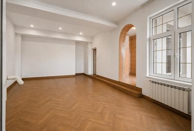 Vilă interbelică , 1939, la câteva minute de Piața Unirii, 231 mp, curte privata - 4