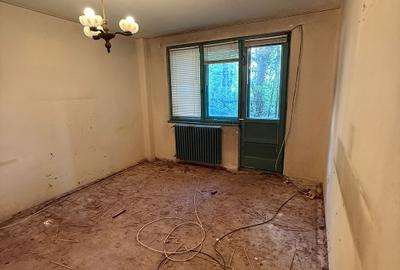 Apartament cu 2 camere semidecomandat în Republicii