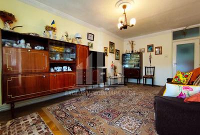 Apartament cu 4 camere decomandat, mobilat în Central