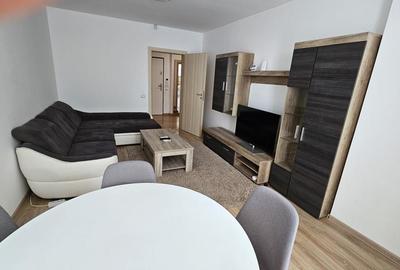 Apartament cu 2 camere decomandat, mobilat în Central