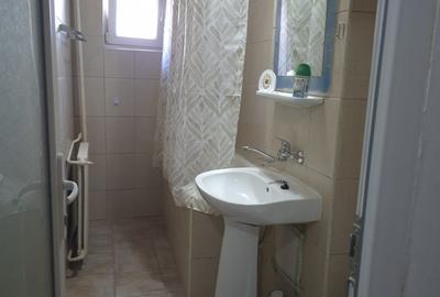 Garsoniera  spatioasa,cu balcon,6 min metrou M Bravu si 10 min Mall Vitan - 5