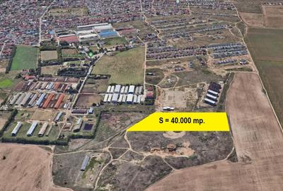 Ocazie ! Langa Ferma animalelor si noua Baza Sportiva, 40.000 mp. teren - 1