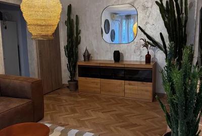 Apartament cu 2 camere semidecomandat, mobilat în Ferdinand