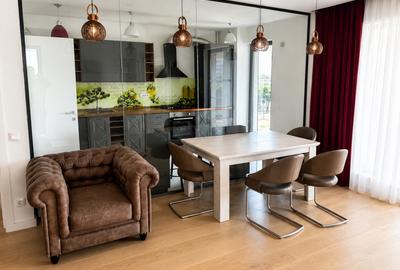 Apartament cu 4 camere decomandat, mobilat în Pipera