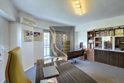 Apartament cu 4 camere decomandat în Universitate