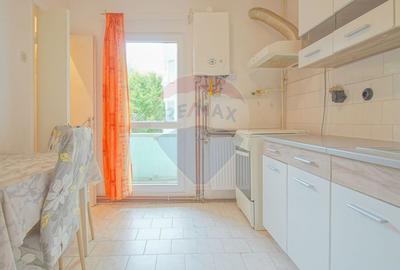 Apartament 2 cam de închiriat Zona Griviței Mobilat și utilat etaj 1 - 15