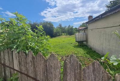 Casa batraneasca cu teren in suprafata de 1258 mp - Strada Siretului - 135 euro - 2
