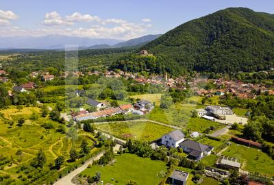 Teren 1340 mp în Cisnădioara – Cu Vedere la Cetatea Medievală și Munții Făgăraș - 3