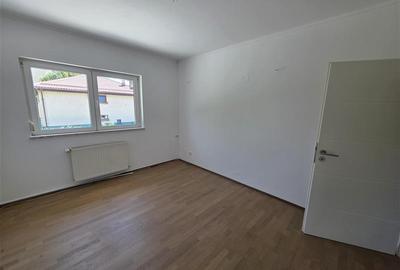 Vila cu piscina - Pipera - 5 camere - 3 bai - 218mp - 900mp teren - 17