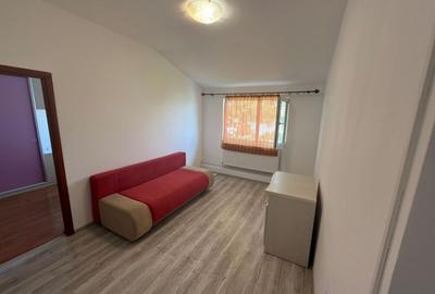 Apartament cu 3 camere semidecomandat, mobilat în Km 4-5