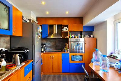 Spatiu mobilat de birouri - Apartament cu 3 camere - Bd. Unirii 7 - 10
