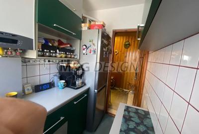 Apartament cu 3 camere semidecomandat în Șagului