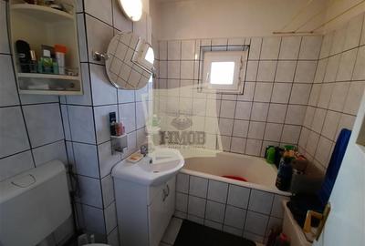Apartament cu 4 camere 2 bai balcon si pivnita de vanzare pe Mihai Viteazu din S - 10