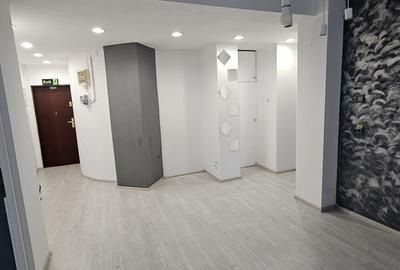 Apartament cu 4 camere semidecomandat în Pache Protopopescu