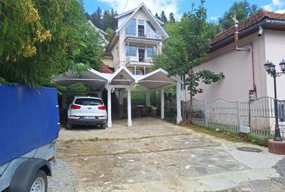 Casă individuală cu 3 camere în Central