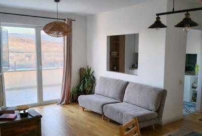 Apartament cu 3 camere decomandat, mobilat în Gheorgheni