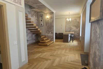 Casă individuală cu 3 camere în Central