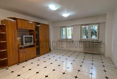 Apartament cu 3 camere decomandat, mobilat în Calea Călărașilor