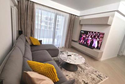 Apartament cu 3 camere semidecomandat, mobilat în Pipera