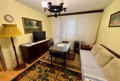 Apartament cu 3 camere semidecomandat în Drumul Taberei