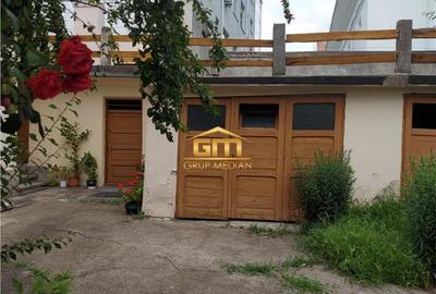 Casă de vanzare - Eleganță interbelică in centrul Ramnicului Valcea - 2
