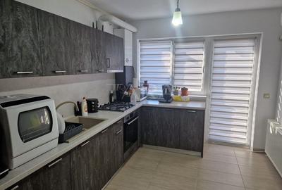 Apartament cu 2 camere semidecomandat în Florești
