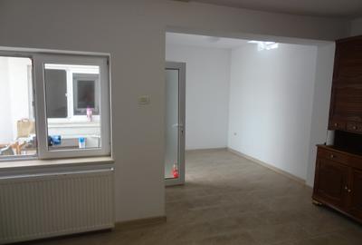 Delfinariu, Casa de vanzare 3 camere pe Tabla Butii. - 1